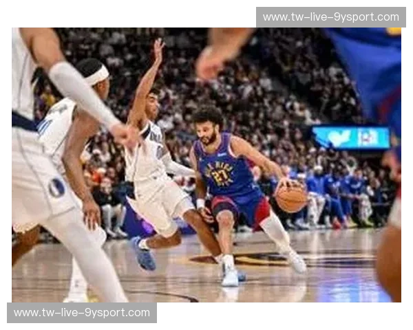 巅峰博弈：当“赛博奇迹”约基奇遇见“禁区终结者”戴维斯，谁才是新时代的篮球真理？